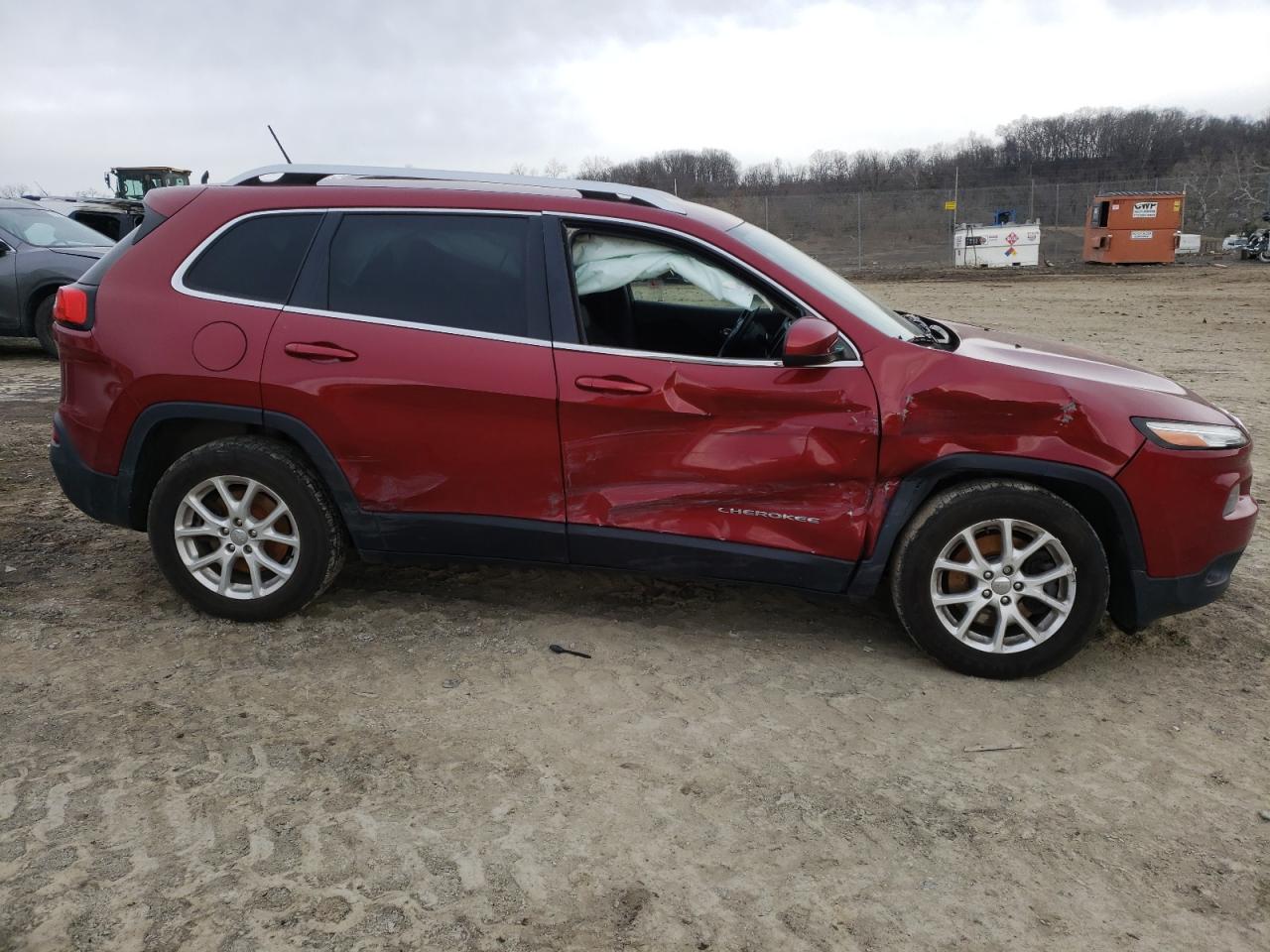 Photo 9 from auction – 2014 JEEP CHEROKEE L with VIN 1C4PJLCS2EW116895