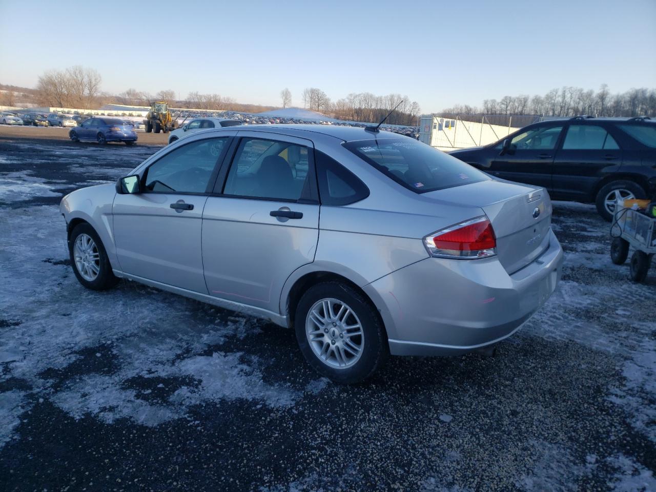 Photo 3 from auction – 2009 FORD FOCUS SE with VIN 1FAHP35N79W174877