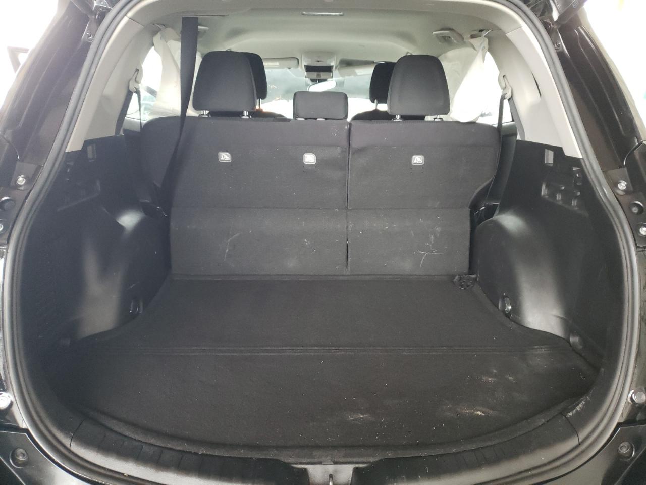 Photo 9 from auction – 2018 TOYOTA RAV4 LE with VIN 2T3ZFREV5JW460105