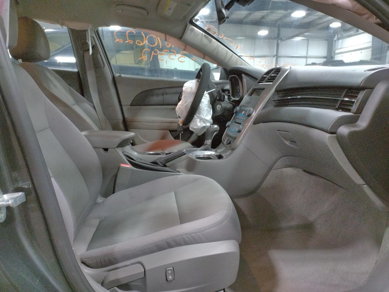 Photo 5 from auction – 2015 CHEVROLET MALIBU LS with VIN 1G11A5SL3FF129533