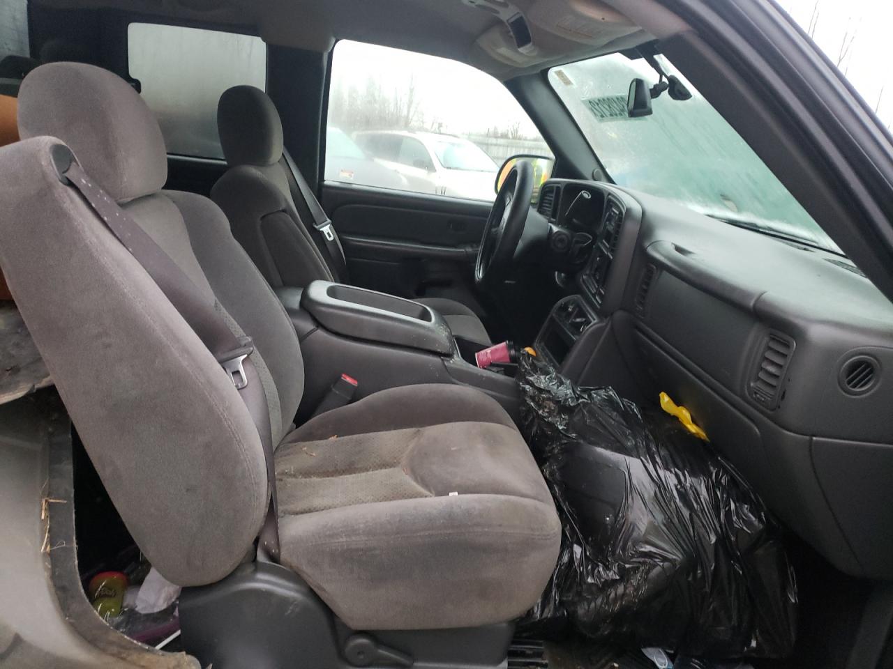 Photo 5 from auction – 2005 CHEVROLET SILVERADO with VIN 1GCEC19T15Z162397