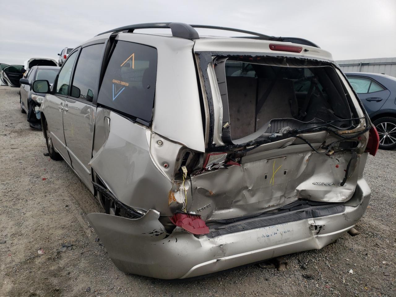 Photo 3 from auction – 2005 TOYOTA SIENNA CE with VIN 5TDZA23C35S291359