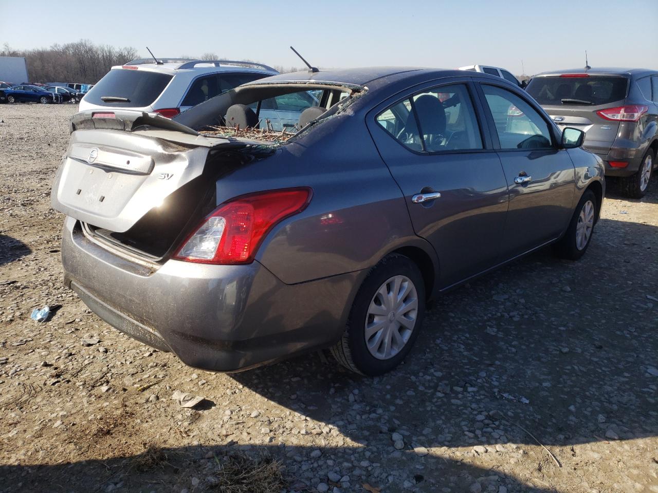 Photo 4 from auction – 2017 NISSAN VERSA S with VIN 3N1CN7AP5HL899832