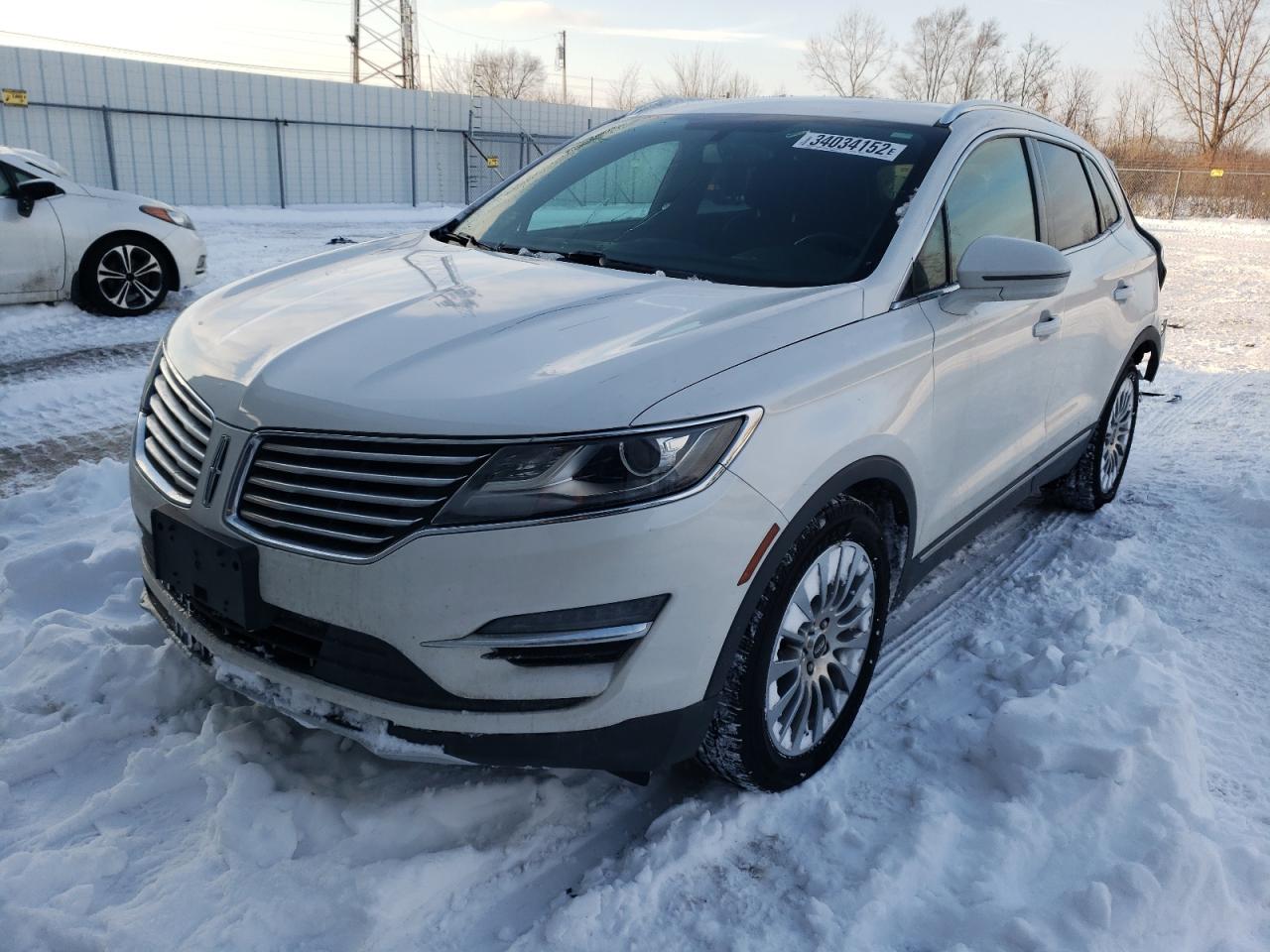 Photo 2 from auction – 2015 LINCOLN MKC with VIN 5LMCJ1A9XFUJ27605