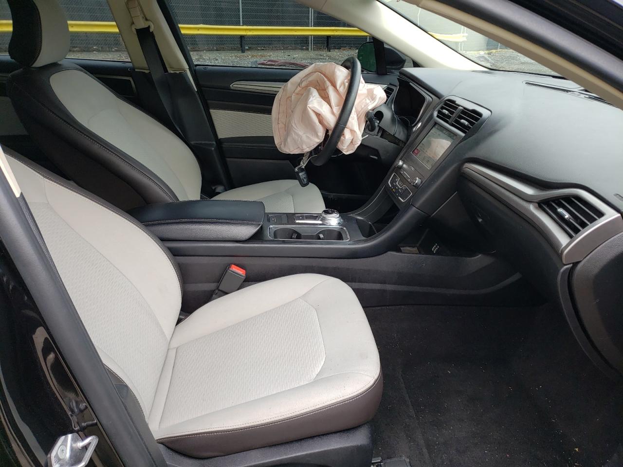 Photo 5 from auction – 2019 FORD FUSION with VIN 3FA6P0HD4KR162882