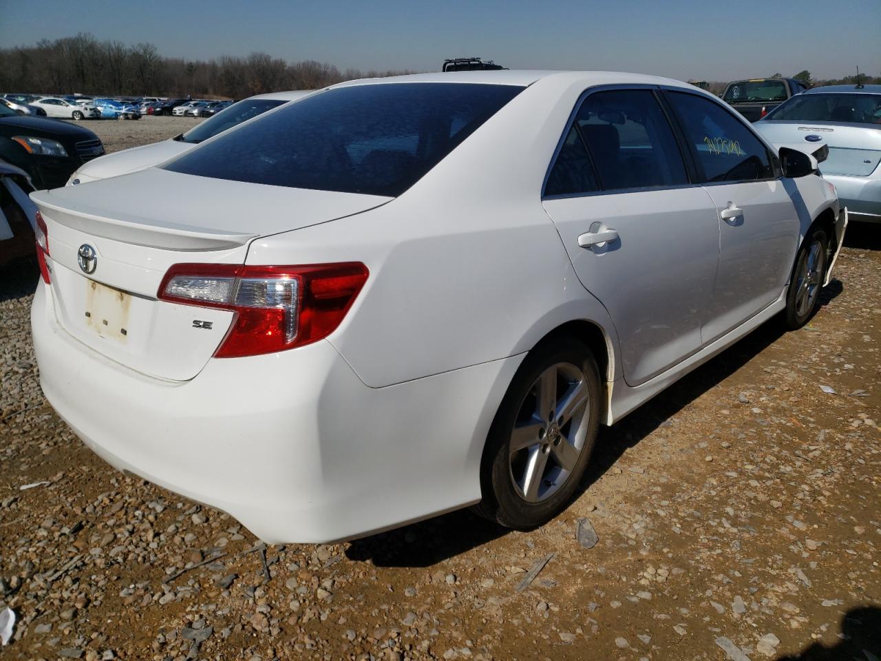 Photo 4 from auction – 2014 TOYOTA CAMRY L with VIN 4T1BF1FK5EU361838