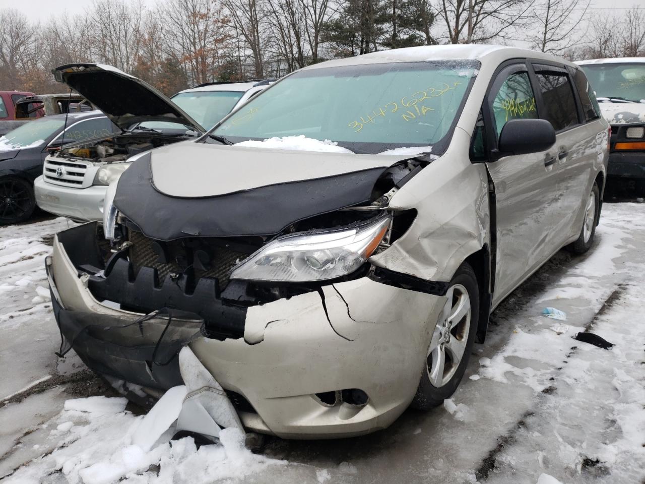 Photo 2 from auction – 2016 TOYOTA SIENNA with VIN 5TDZK3DC1GS743345