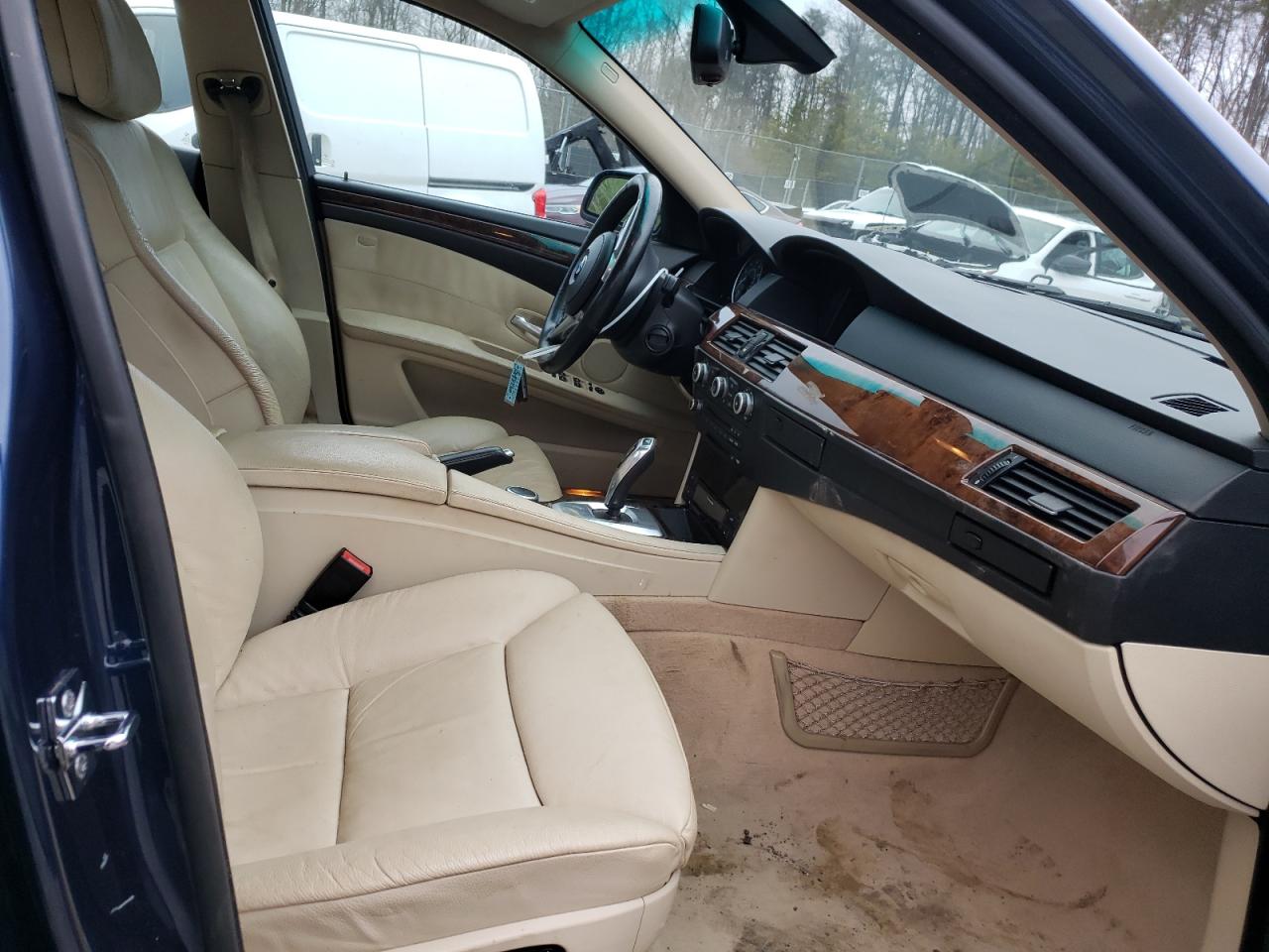 Photo 5 from auction – 2008 BMW 528 XI with VIN WBANV135X8CZ59563