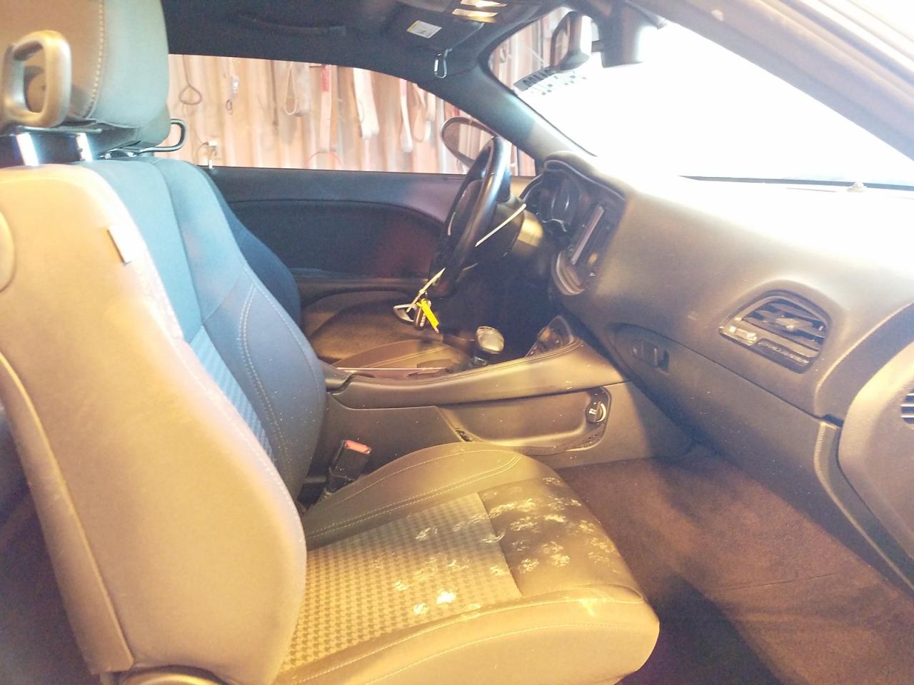 Photo 5 from auction – 2018 DODGE CHALLENGER with VIN 2C3CDZBTXJH204223