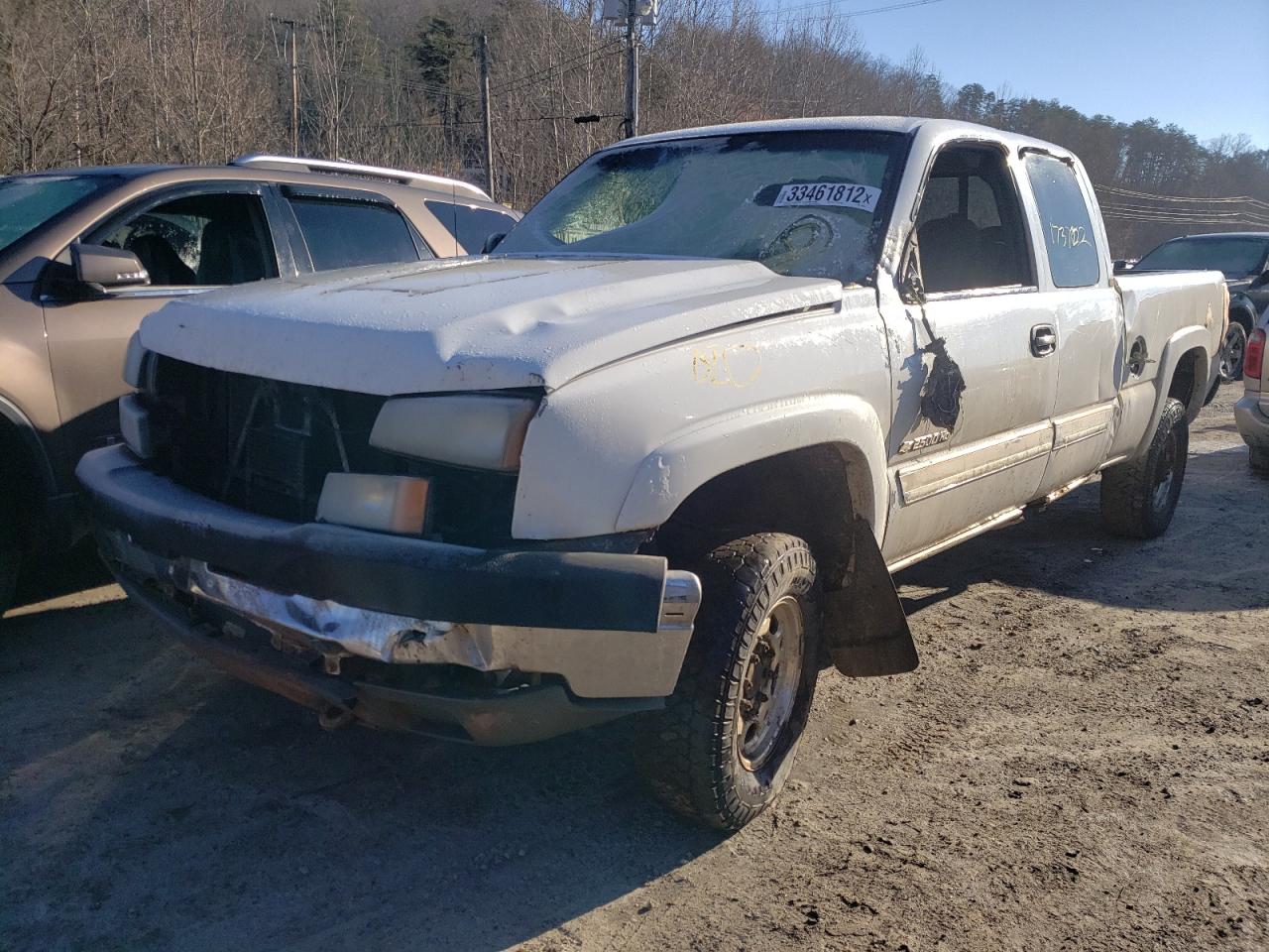 Photo 2 from auction – 2005 CHEVROLET SILVERADO with VIN 1GCHK29U45E220038