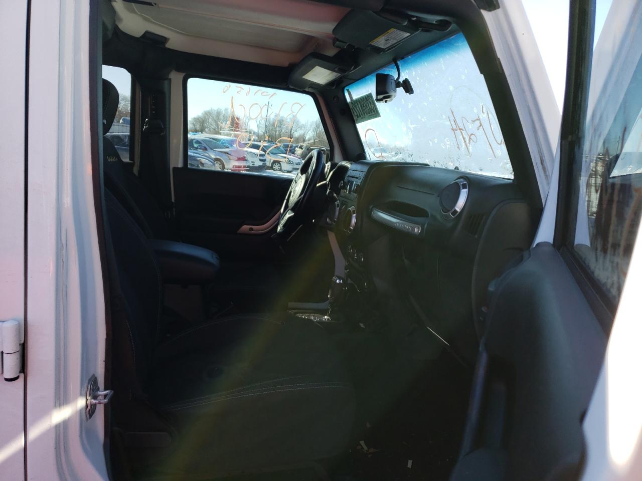 Photo 5 from auction – 2013 JEEP WRANGLER U with VIN 1C4BJWEG5DL655581