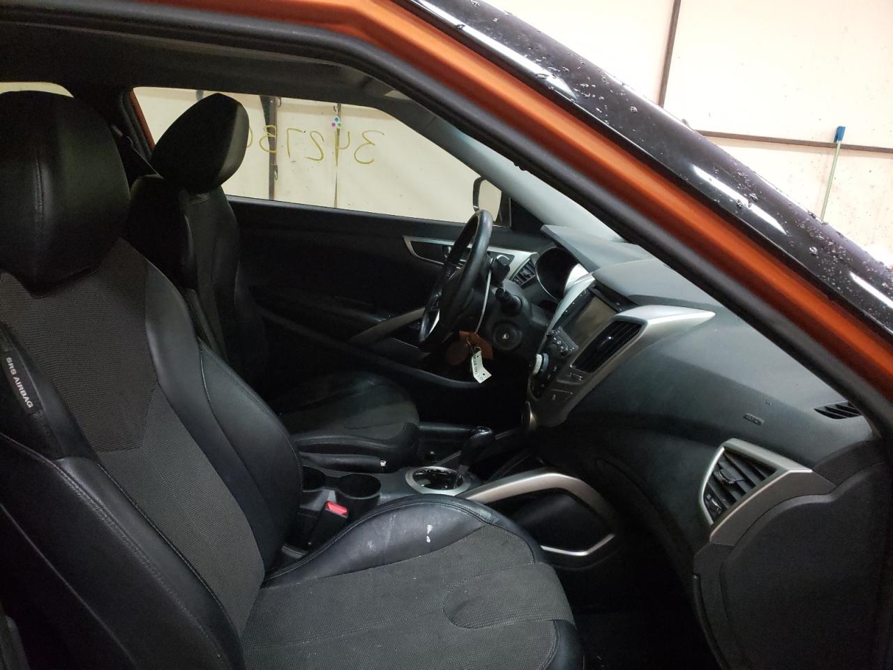 Zdjęcie 5 z aukcji – 2012 HYUNDAI VELOSTER z VIN KMHTC6AD1CU064050