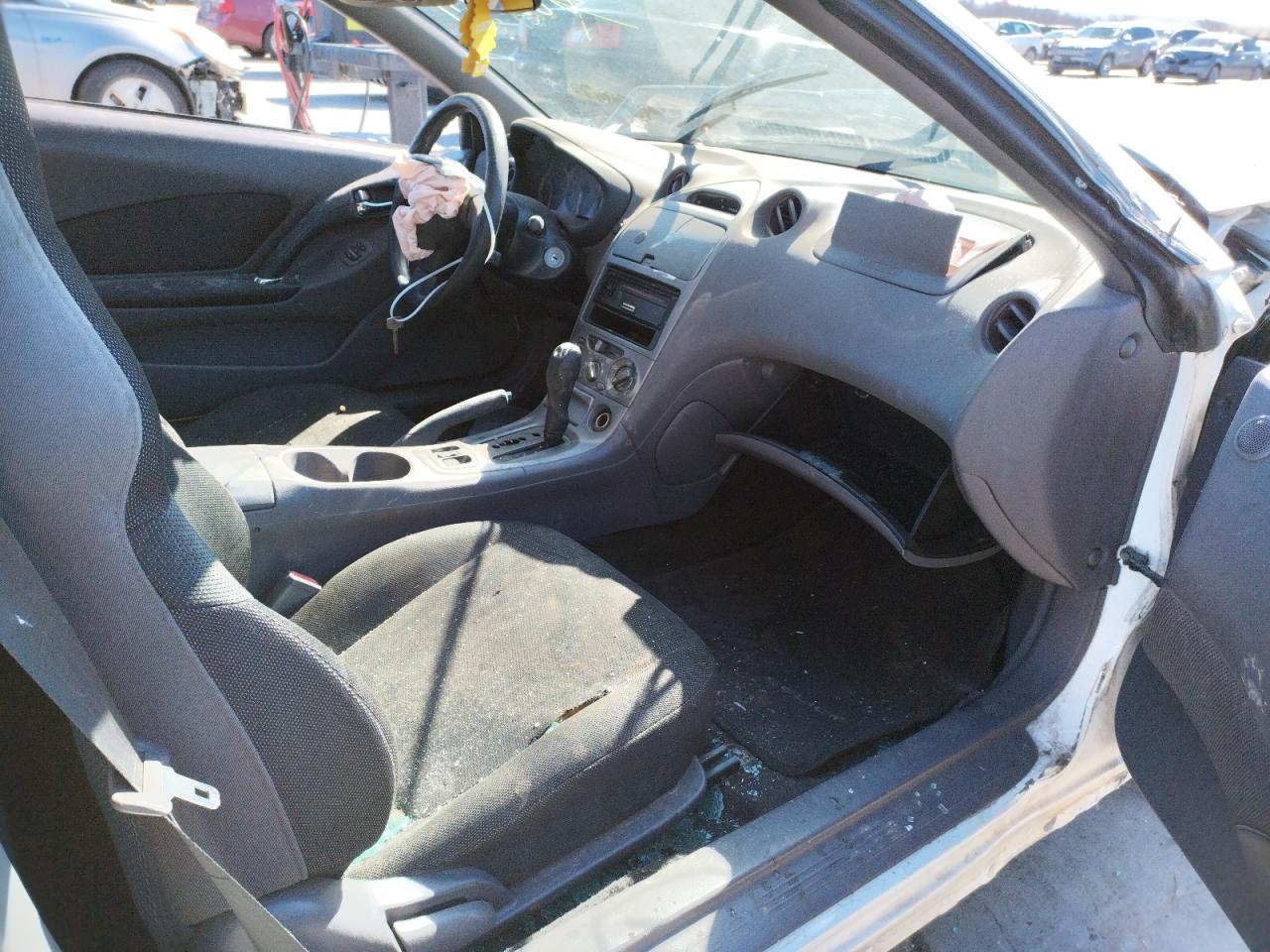 Photo 5 from auction – 2001 TOYOTA CELICA GT with VIN JTDDR32T410085541