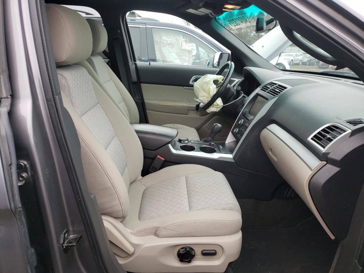 Zdjęcie 5 z aukcji – 2013 FORD EXPLORER X z VIN 1FM5K8D81DGC82625
