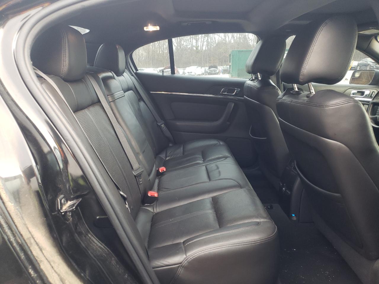 Photo 6 from auction – 2010 LINCOLN MKS with VIN 1LNHL9DR4AG607904