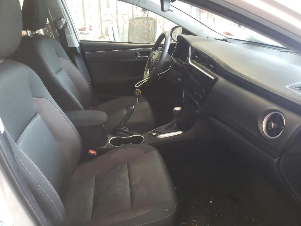 Photo 5 from auction – 2019 TOYOTA COROLLA L with VIN 2T1BURHE0KC238778