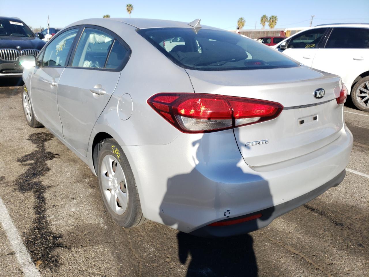 Photo 3 from auction – 2017 KIA FORTE LX with VIN 3KPFK4A76HE050301