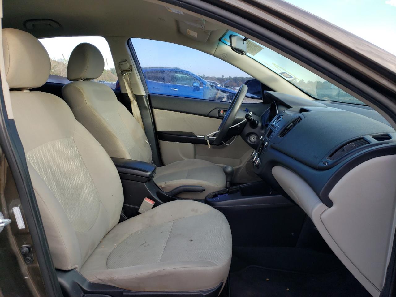 Photo 5 from auction – 2010 KIA FORTE EX with VIN KNAFU4A28A5180268