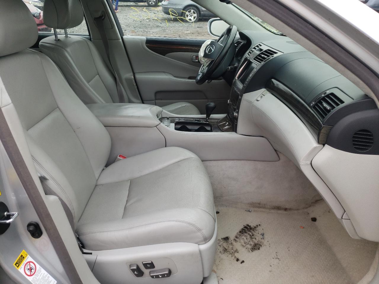 Photo 5 from auction – 2008 LEXUS LS 600HL with VIN JTHDU46F485002579
