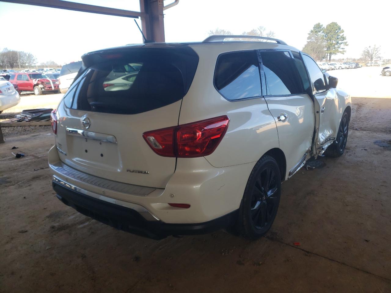 Photo 4 from auction – 2017 NISSAN PATHFINDER with VIN 5N1DR2MN3HC660161
