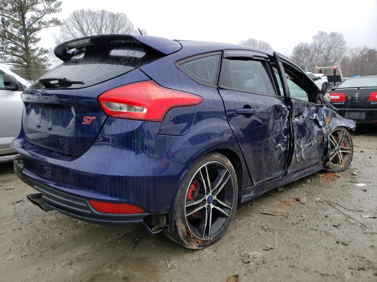 Photo 4 from auction – 2016 FORD FOCUS ST with VIN 1FADP3L95GL228860