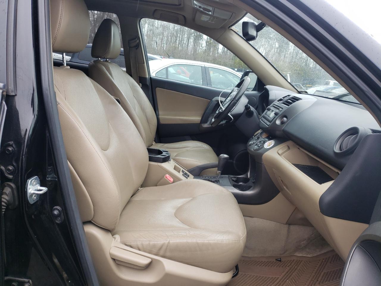 Photo 5 from auction – 2012 TOYOTA RAV4 LIMIT with VIN 2T3DF4DVXCW197921