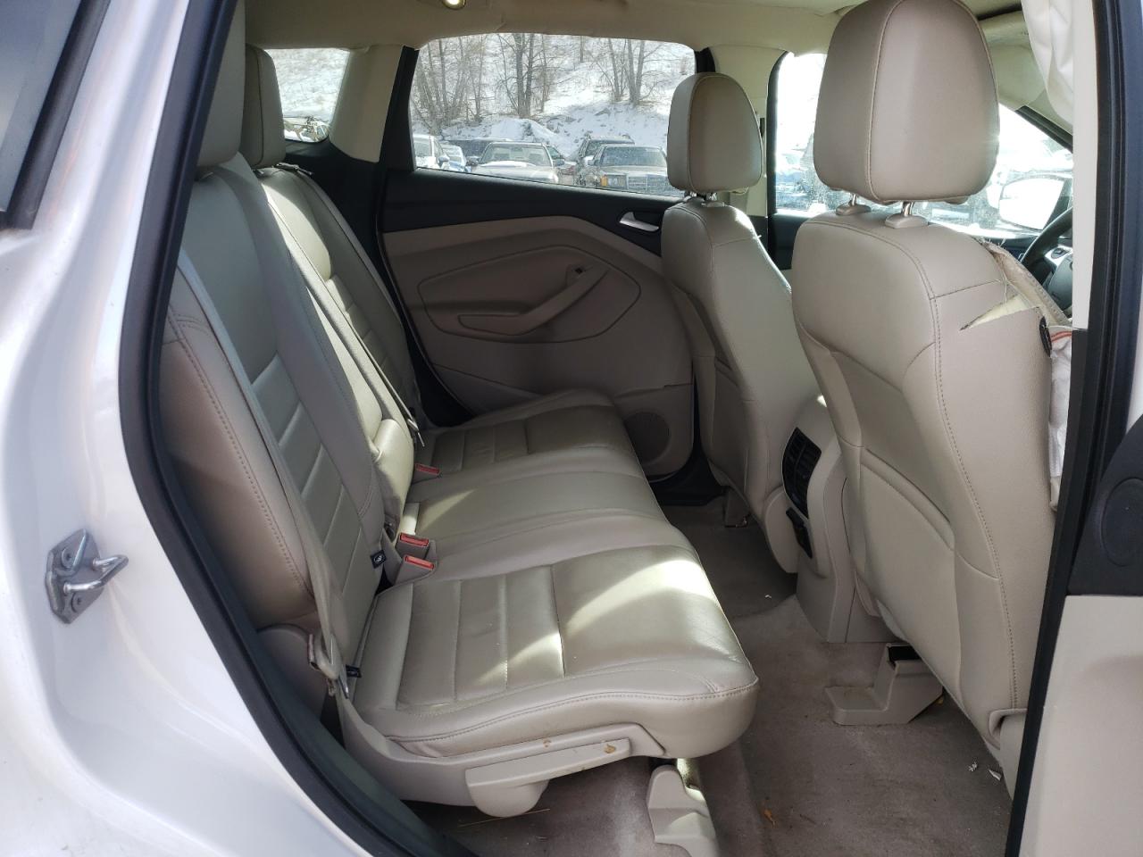 Photo 6 from auction – 2015 FORD ESCAPE SE with VIN 1FMCU9GX8FUB23020