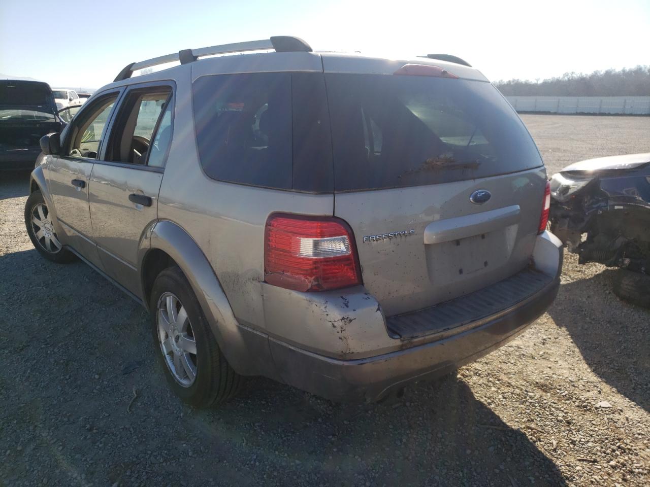 Photo 3 from auction – 2005 FORD FREESTYLE with VIN 1FMZK01135GA47235