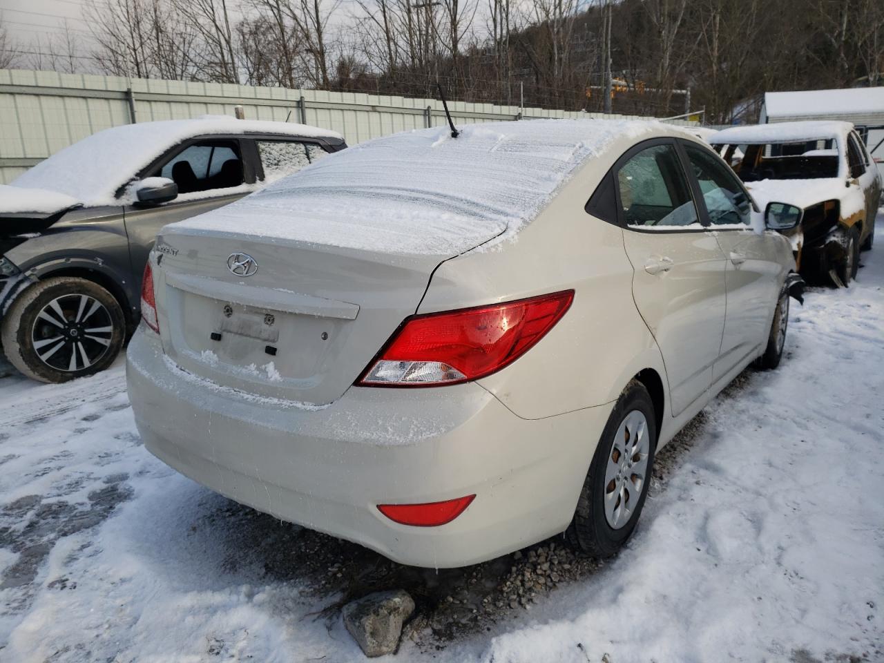 Photo 4 from auction – 2017 HYUNDAI ACCENT SE with VIN KMHCT4AE9HU221022