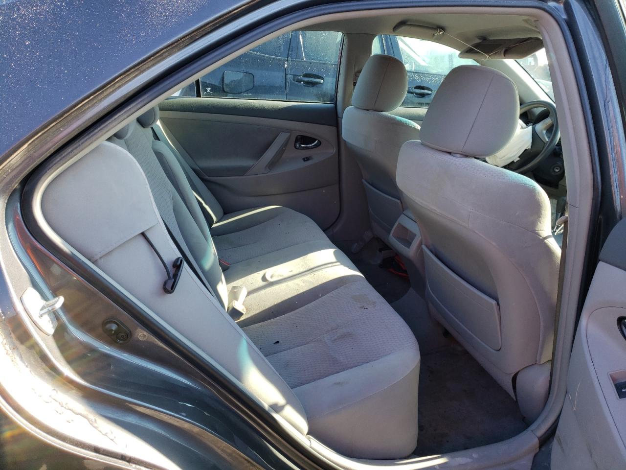 Photo 6 from auction – 2011 TOYOTA CAMRY BASE with VIN 4T1BF3EK4BU773905