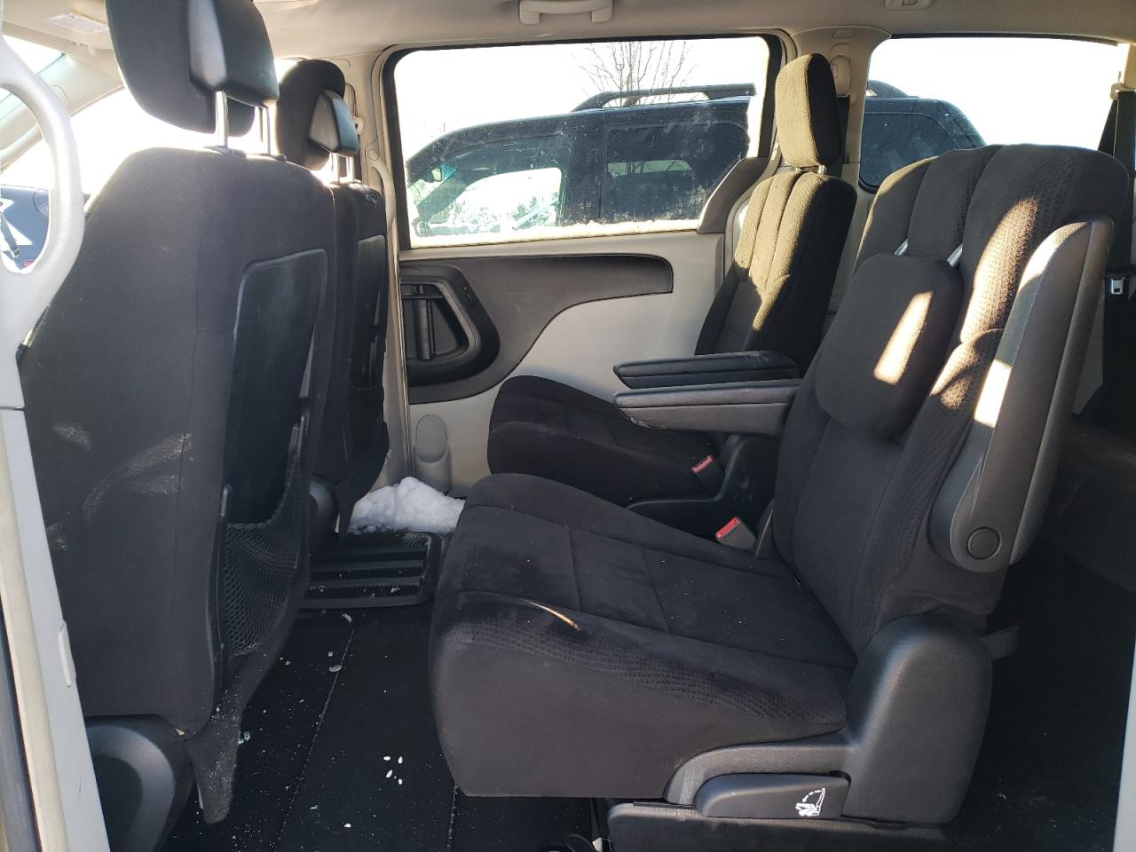 Photo 6 from auction – 2012 CHRYSLER TOWN & COU with VIN 2C4RC1BG8CR328498