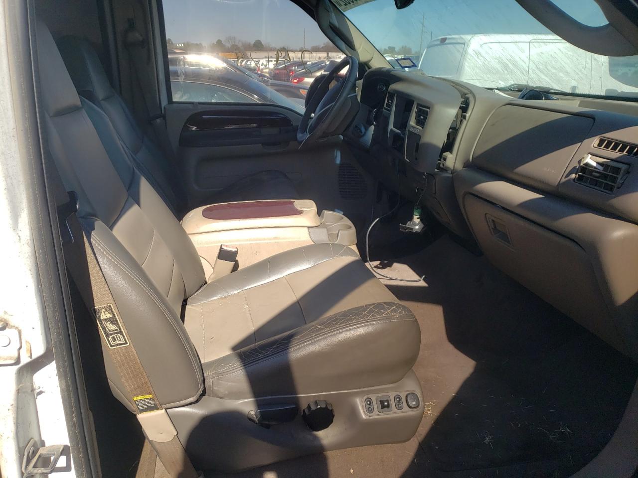 Photo 5 from auction – 2003 FORD EXCURSION with VIN 1FMNU44P53EC70580