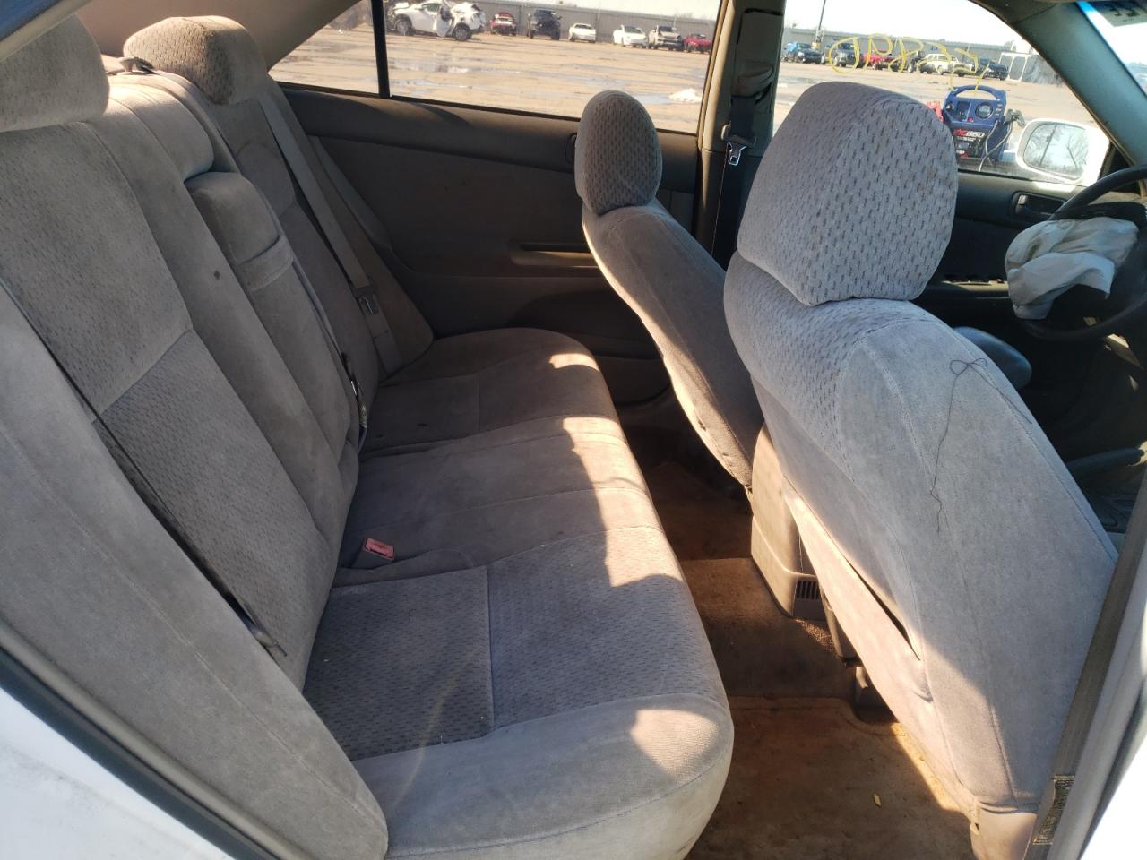 Photo 6 from auction – 2003 TOYOTA CAMRY LE with VIN 4T1BE32K63U226868