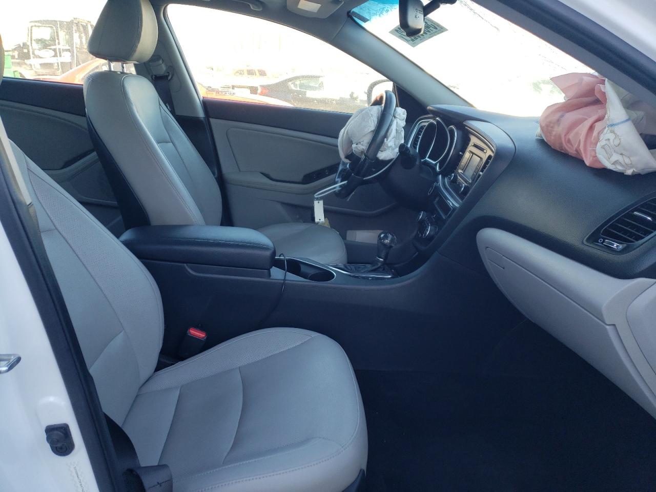 Photo 5 from auction – 2015 KIA OPTIMA EX with VIN 5XXGN4A73FG474275