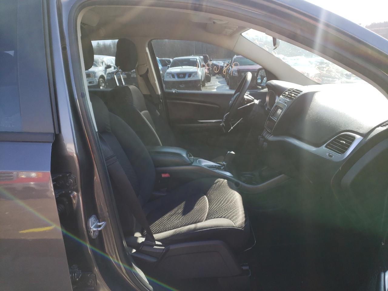 Photo 5 from auction – 2015 DODGE JOURNEY SE with VIN 3C4PDCAB2FT631011
