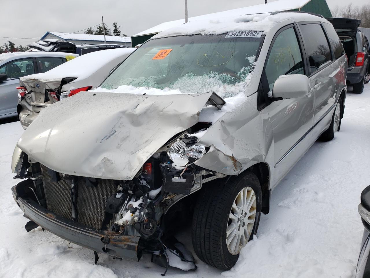 Photo 2 from auction – 2010 TOYOTA SIENNA XLE with VIN 5TDDK4CC4AS028374