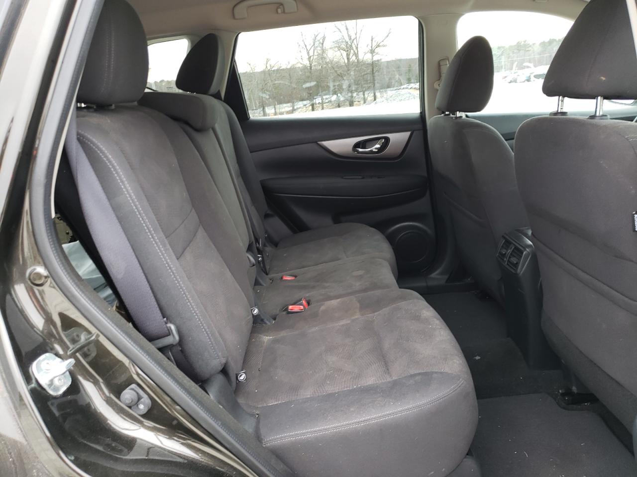 Photo 6 from auction – 2016 NISSAN ROGUE S with VIN KNMAT2MV9GP674002