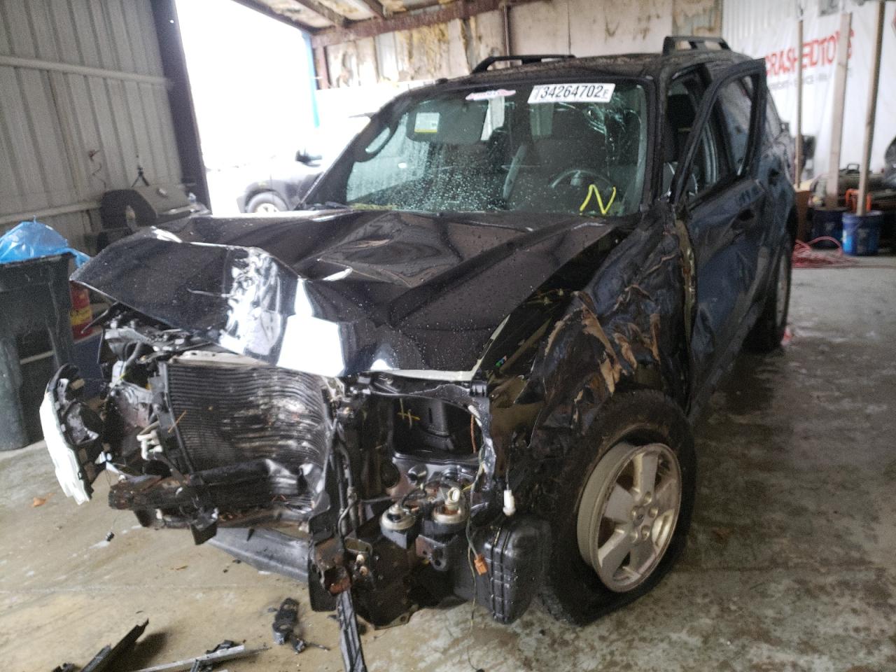 Photo 2 from auction – 2010 FORD ESCAPE XLT with VIN 1FMCU0D75AKD43011