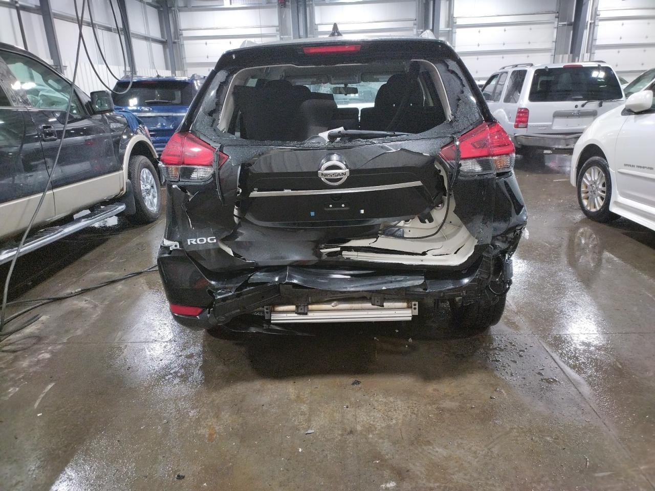 Photo 9 from auction – 2017 NISSAN ROGUE S with VIN KNMAT2MV1HP594114