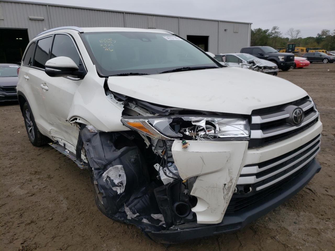 Foto 1 de la subasta – 2018 TOYOTA HIGHLANDER con VIN 5TDKZRFH0JS547431