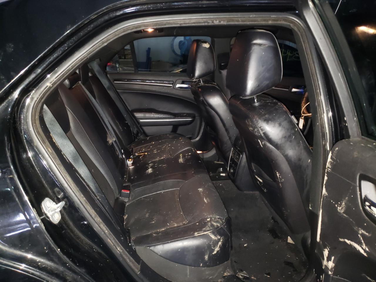 Photo 6 from auction – 2014 CHRYSLER 300C with VIN 2C3CCAKT3EH365930