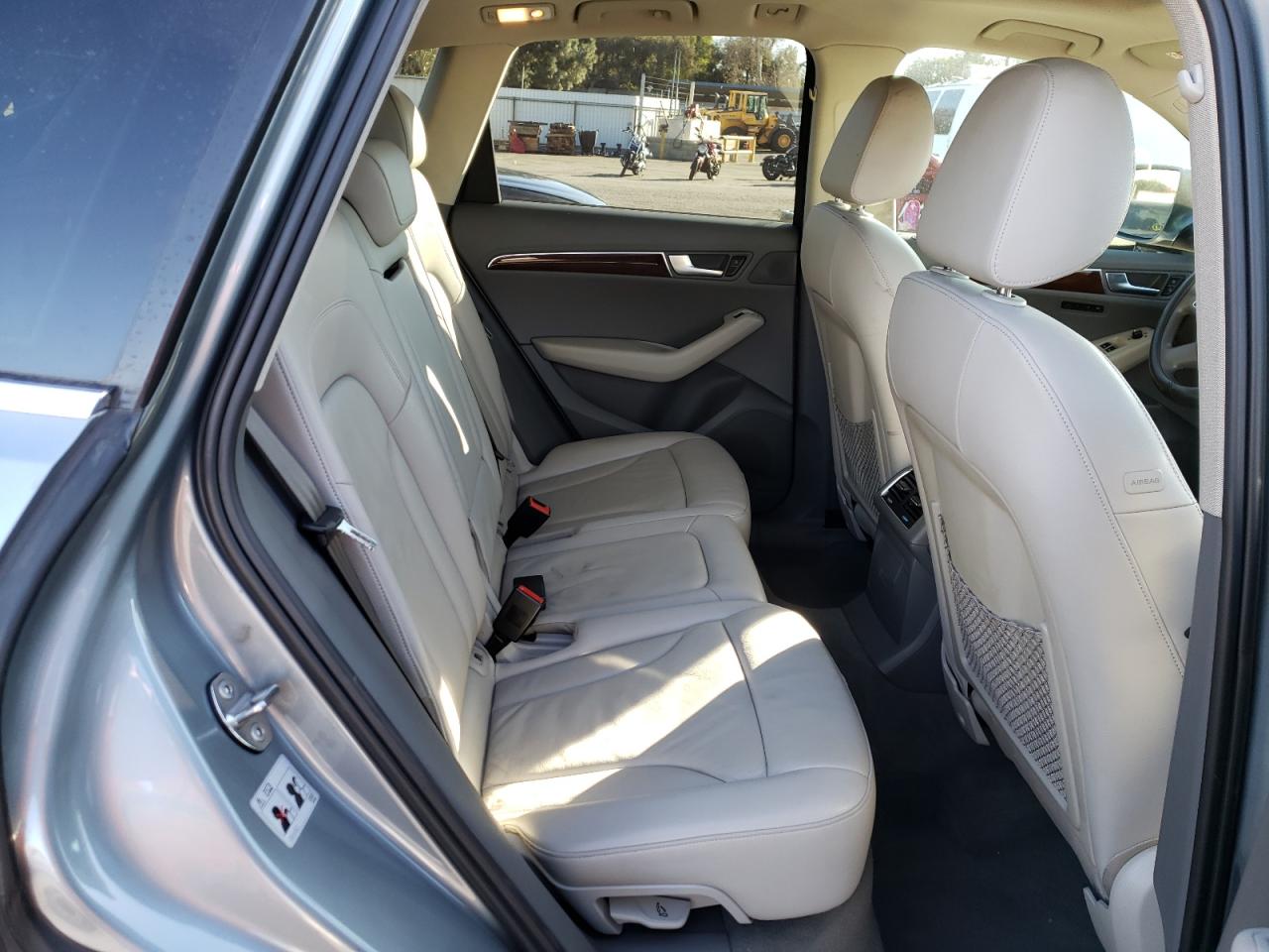 Photo 6 from auction – 2011 AUDI Q5 PREMIUM with VIN WA1DKAFP8BA100697
