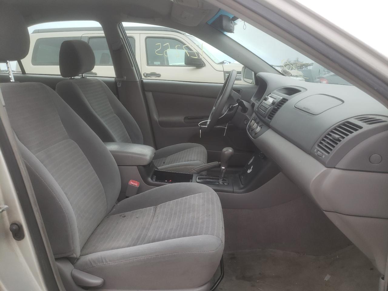 Photo 5 from auction – 2005 TOYOTA CAMRY LE with VIN 4T1BE32K85U089807
