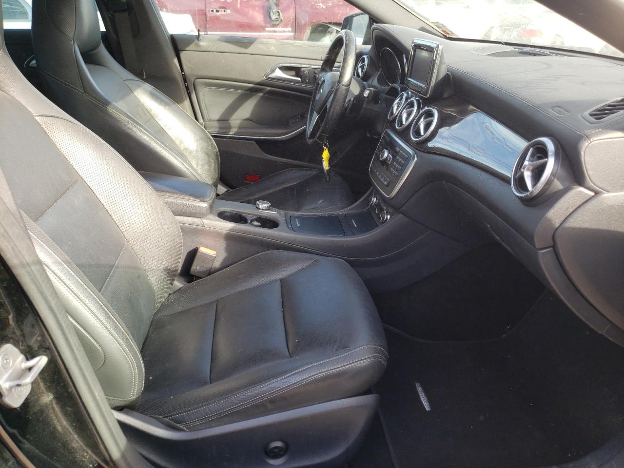 Photo 5 from auction – 2014 MERCEDES-BENZ CLA 250 with VIN WDDSJ4EB7EN046447