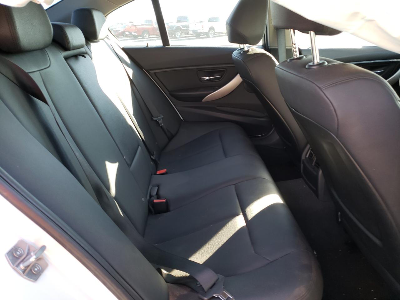 Photo 6 from auction – 2015 BMW 320 I XDRI with VIN WBA3C3C56FK203045