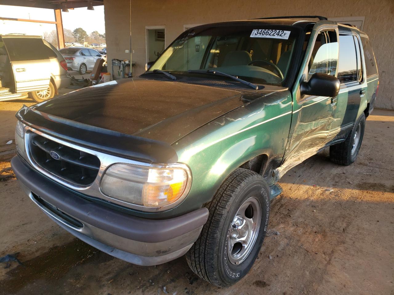 Photo 2 from auction – 1997 FORD EXPLORER with VIN 1FMDU34E8VUD54874