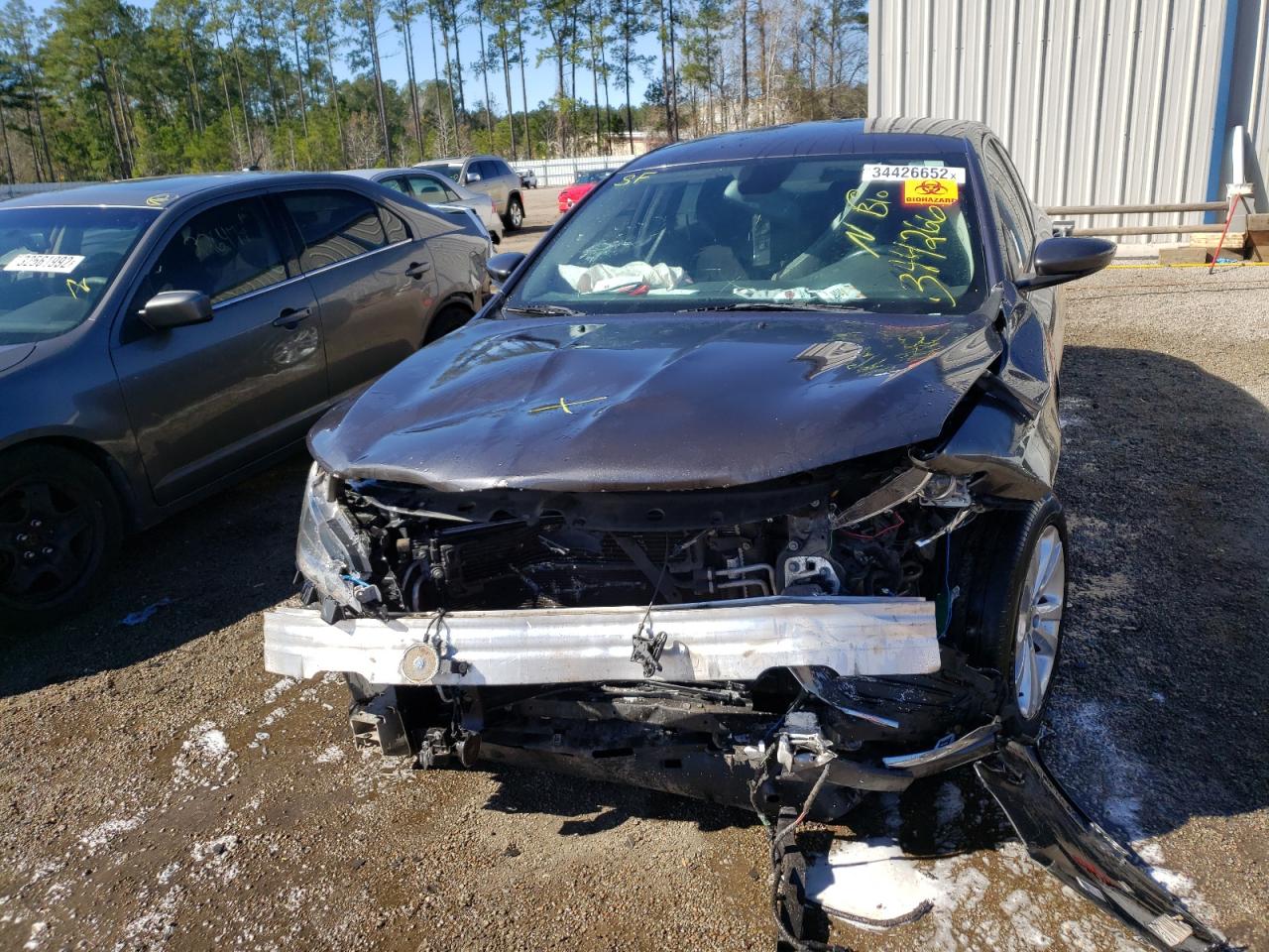 Photo 9 from auction – 2015 CHRYSLER 200 LIMITE with VIN 1C3CCCAB4FN641660