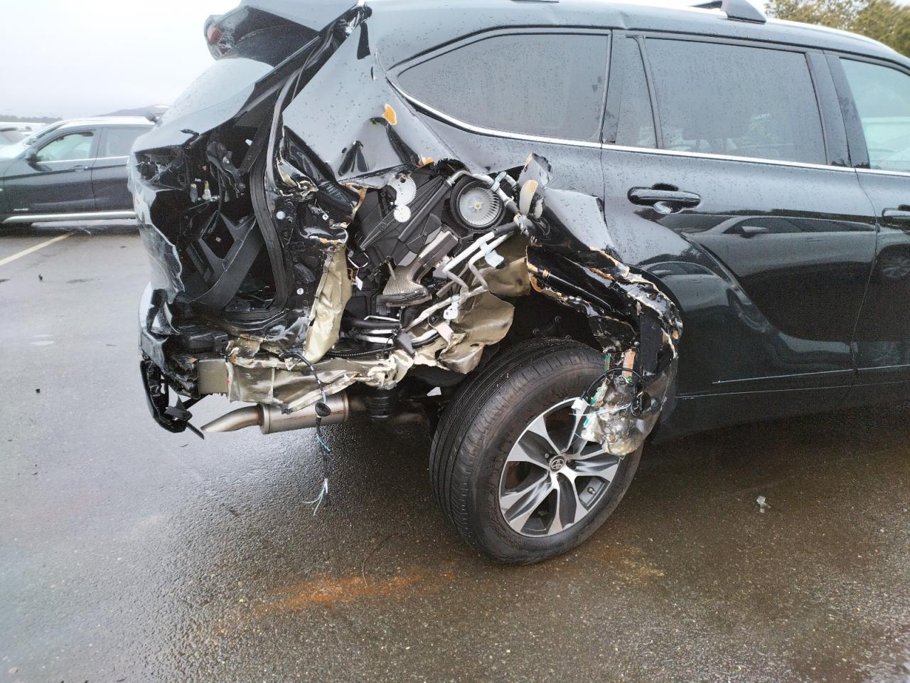 Photo 9 from auction – 2020 TOYOTA HIGHLANDER with VIN 5TDHZRBH3LS044981