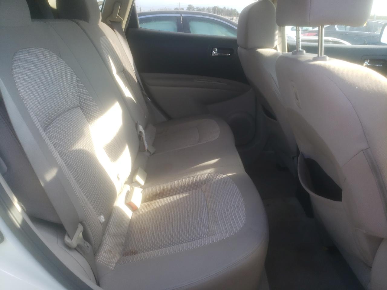 Photo 6 from auction – 2011 NISSAN ROGUE S with VIN JN8AS5MT4BW187988