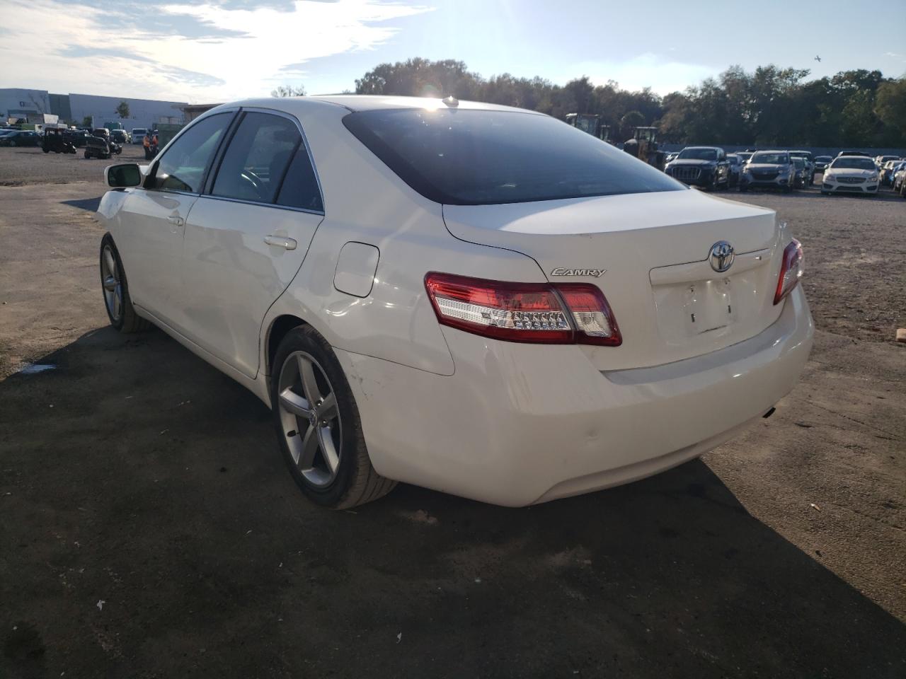 Photo 3 from auction – 2011 TOYOTA CAMRY BASE with VIN 4T1BF3EKXBU604956